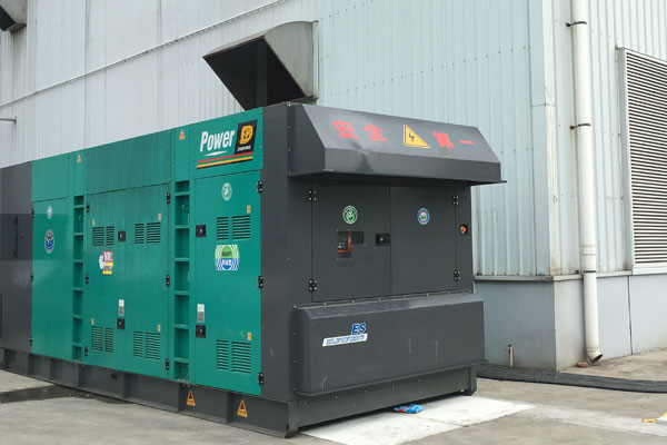 江口燃油滤清器的更换流程是怎样的？