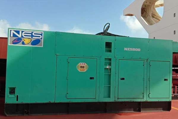 江口如何检测发电机组中性点接地是否良好？