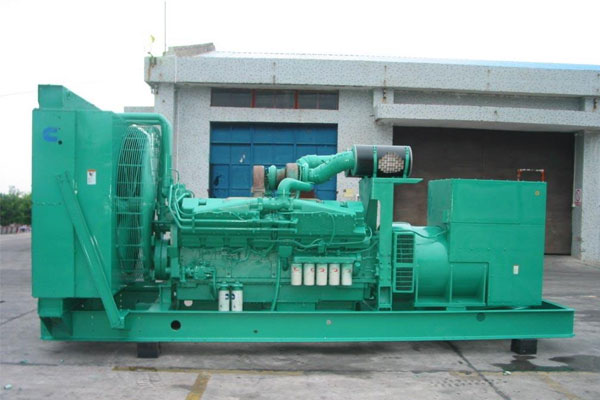 江口工厂发电机应急发电时如何更准确地检查发电机状态？