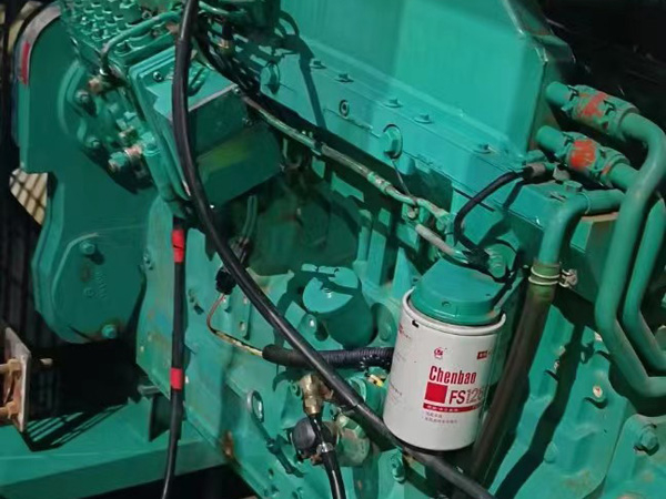 江口如何确定新的发电机组控制系统是否与原系统兼容？